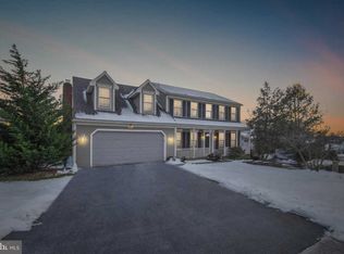 2014 Southpoint Dr, Hummelstown, PA 17036