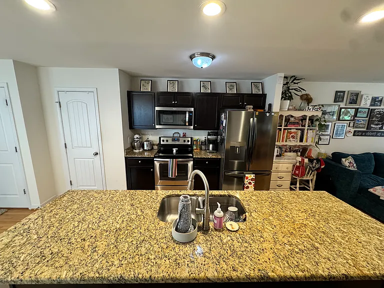 304 W Leigh St — Photo 7