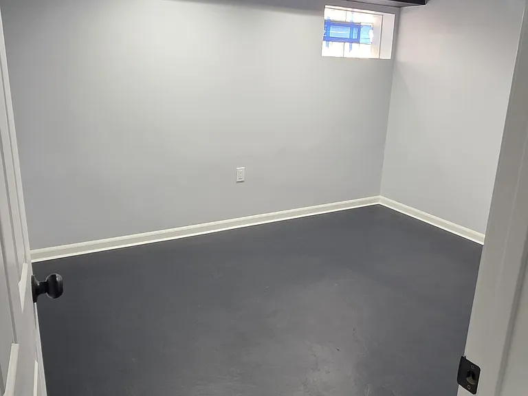 5337 W Gladys Ave #BASEMENT — Photo 6
