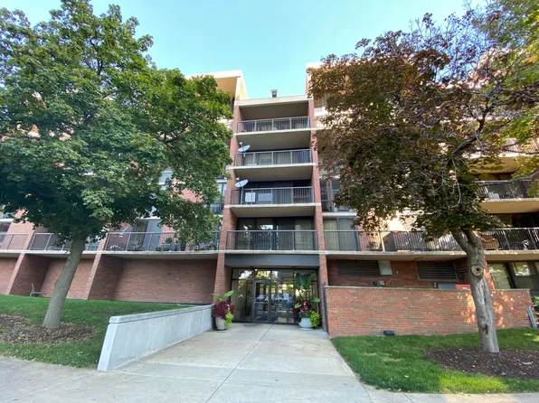 2941 S Michigan Ave APT 512, Chicago, IL 60616