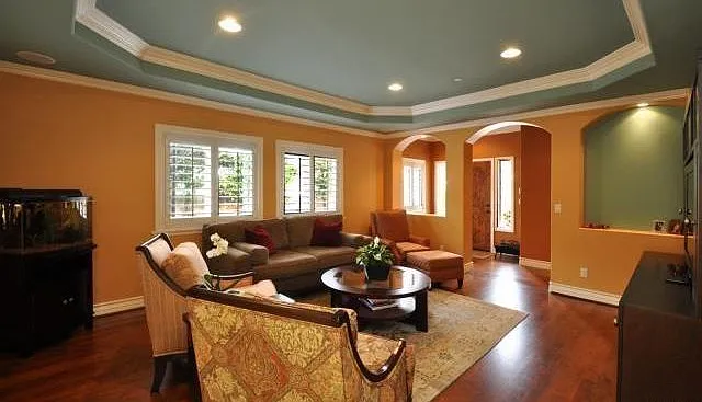 2310 Voorhees Ave #B — Photo 7