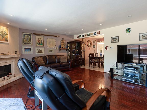 2nd image of 779 Warwick Ave