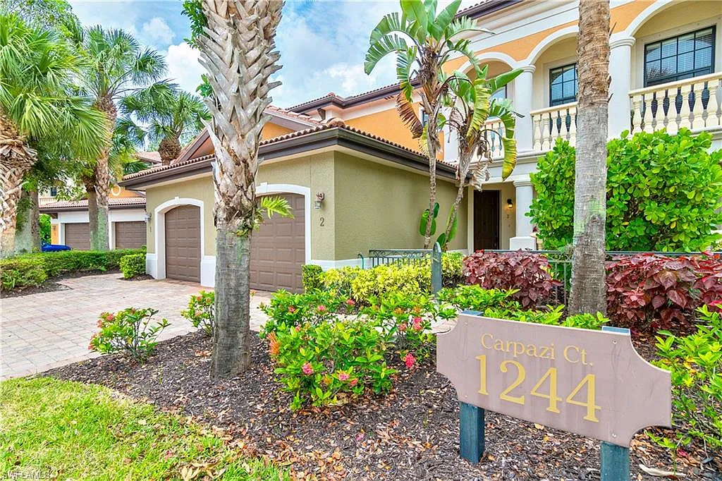 3 bed, 2.0 bath, 1744 sqft, $2,800 — Photo 2