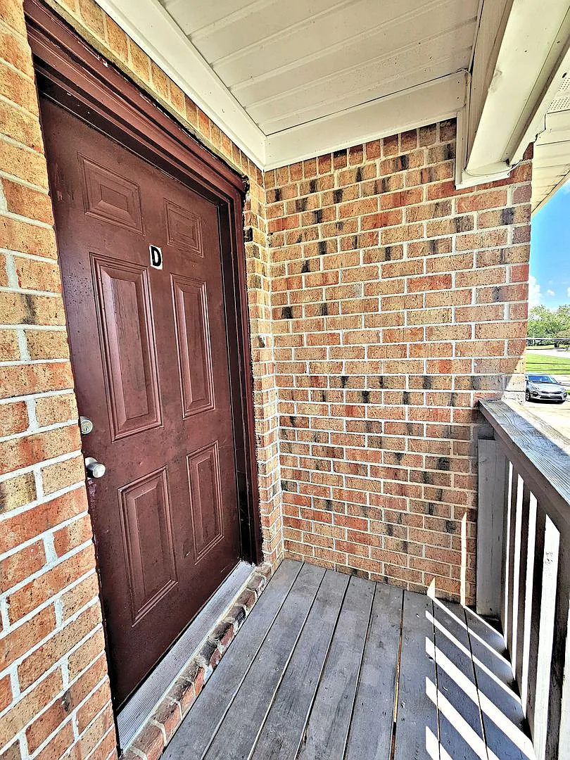 (MER-1) Cedar Lake Garden Apartments — Photo 3
