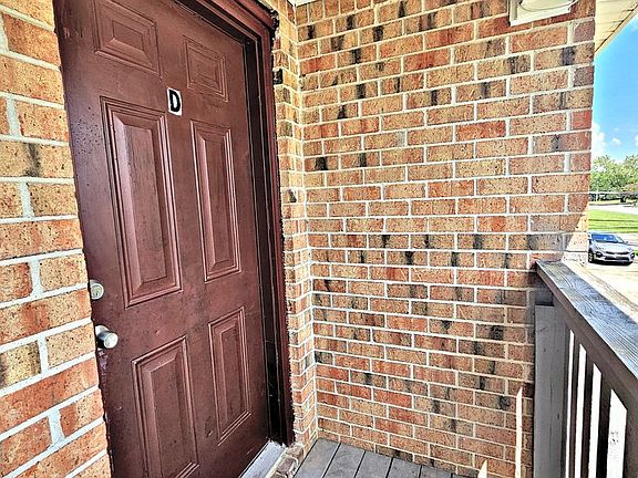 3rd image of 228-304 Cedar Lake Pl SW #302-D