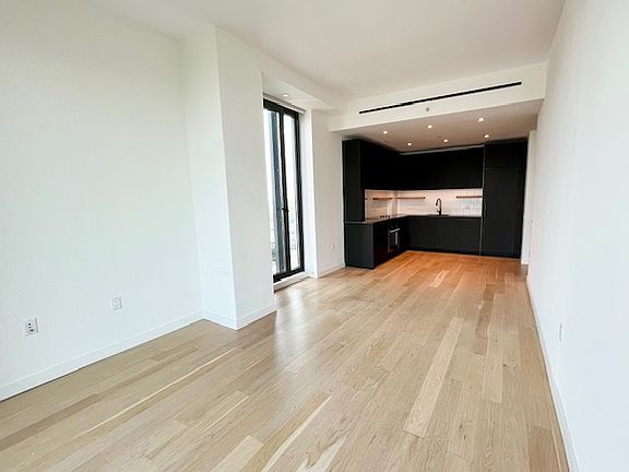 3rd image of 275 Rodney St #1107