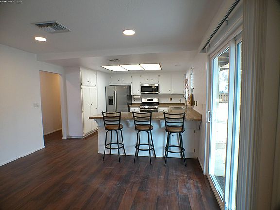 2nd image of 73817 White Sands Dr