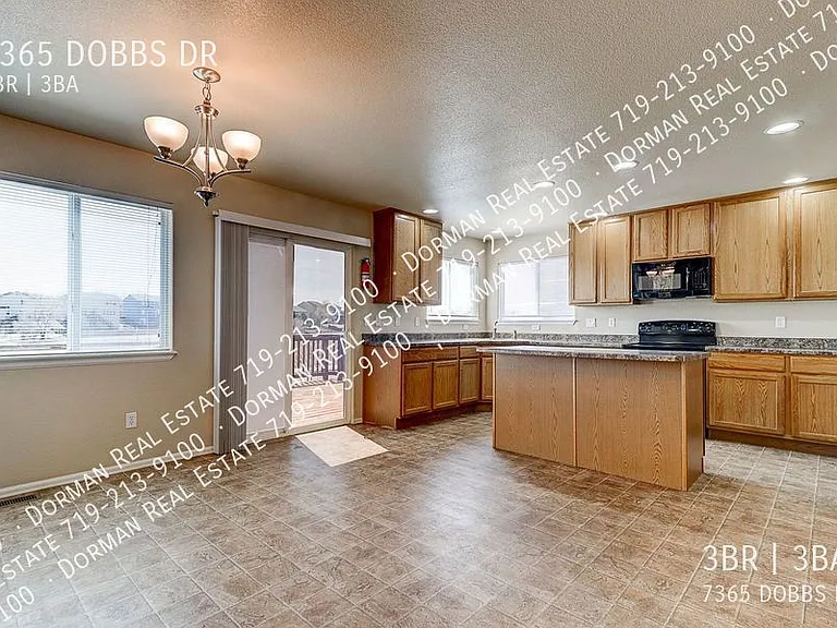 7365 Dobbs Dr — Photo 8