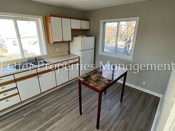 2nd image of 2455 W Franklin St #B
