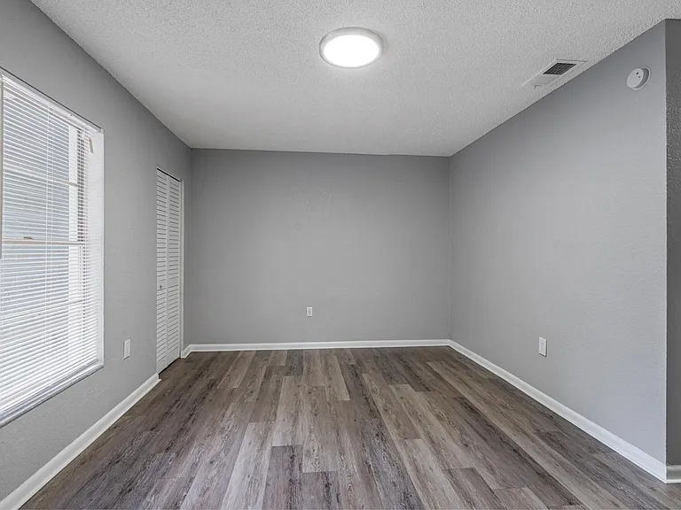 Palm Square Homes — Photo 12