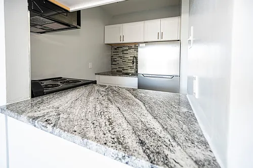 Creswood Apartments- Come home to Convenience! Photo 1