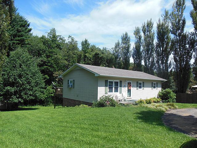 1st image of 449 Little River Dr