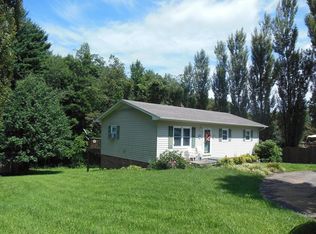 449 Little River Dr, Sparta, NC 28675