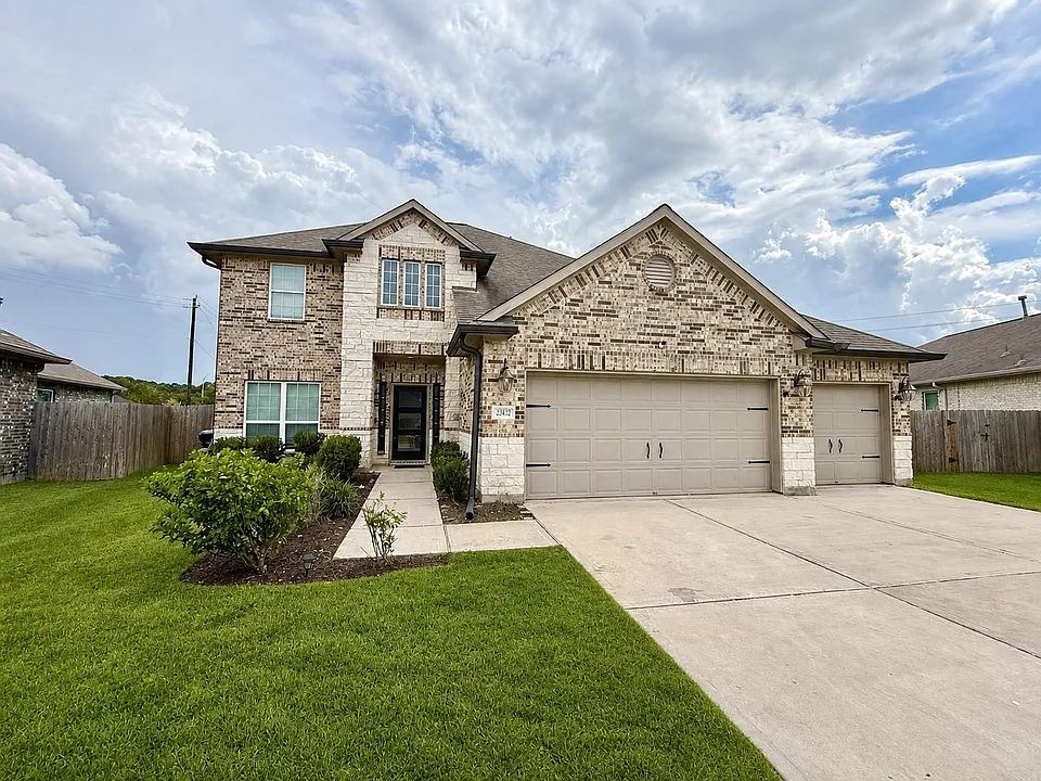 23422 Bordeaux Dr