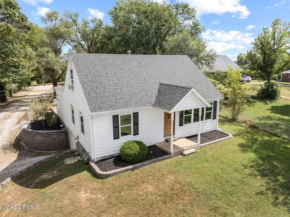 5703 Falcon Ln, Jefferson City, MO 65101