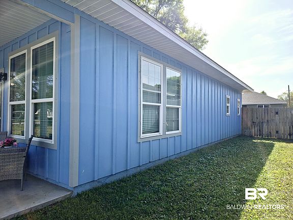 3rd image of 5219 Yellow Bluff Rd