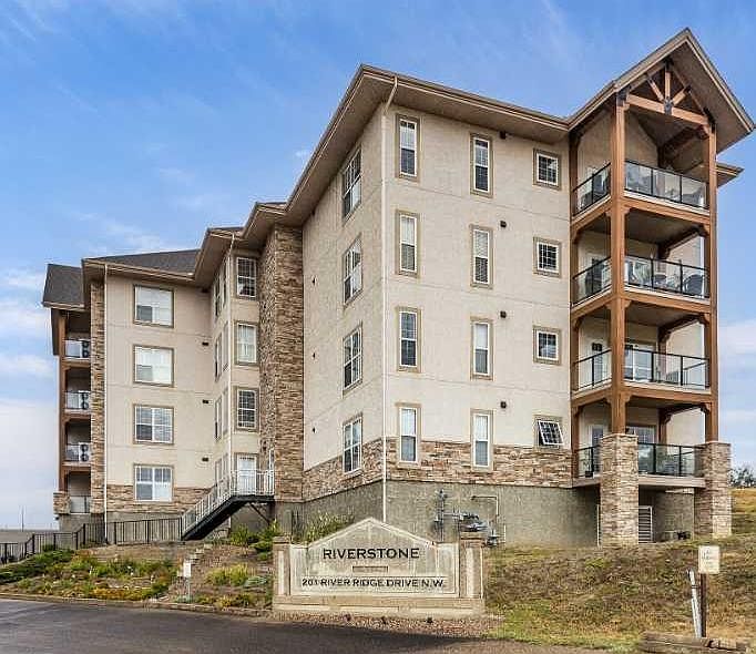 1st image of 201 SE River Ridge Dr NW #332