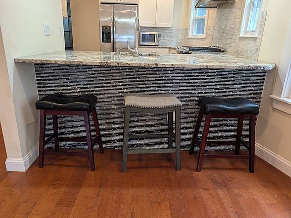 5th image of 21 Bailey St #1