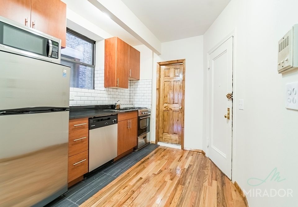 2nd image of 223 Sullivan St APT 4B