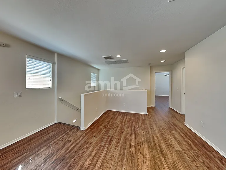 1508 N Banning — Photo 8