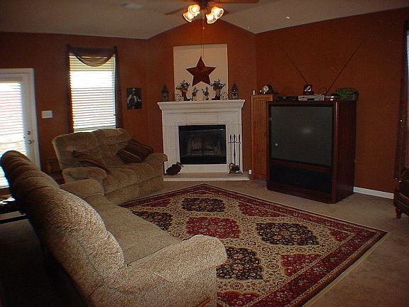 5th image of 8628 Nicholson Dr