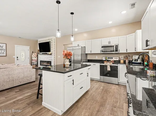 1150 Cherokee Rd, Brandenburg, KY 40108