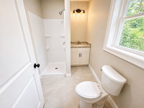 3rd image of 302 Prospect Hill St #2