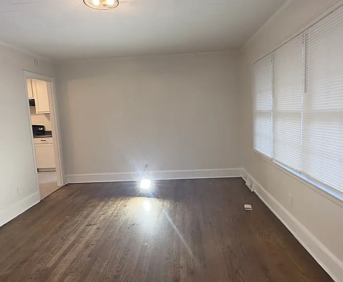 1300 Westwood St — Photo 3