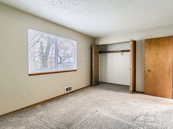 5th image of 4628 SW Condor Ave #0