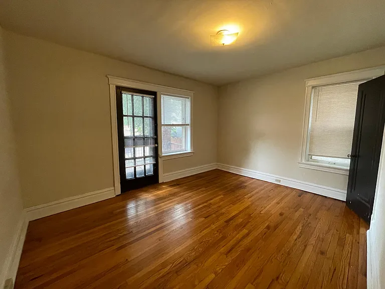 734 Kingsland Ave — Photo 8