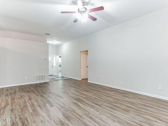 5th image of 176 IVY LAKES Drive