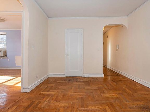 3rd image of 325 E 77th St APT 6C