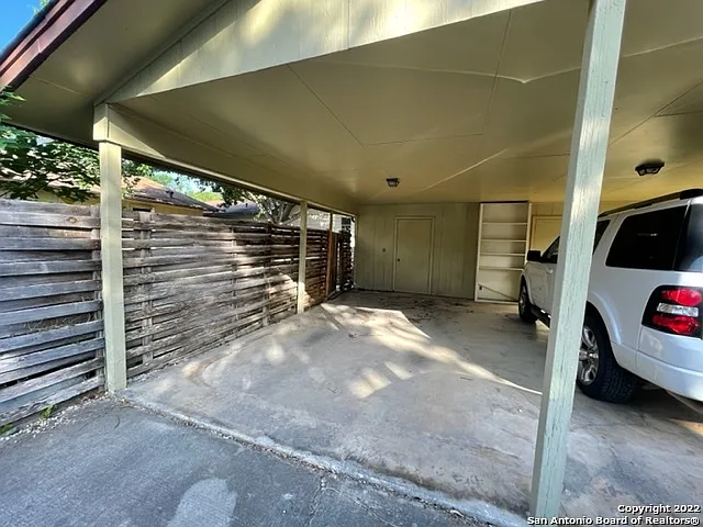 14412 Castlebury Dr — Photo 11