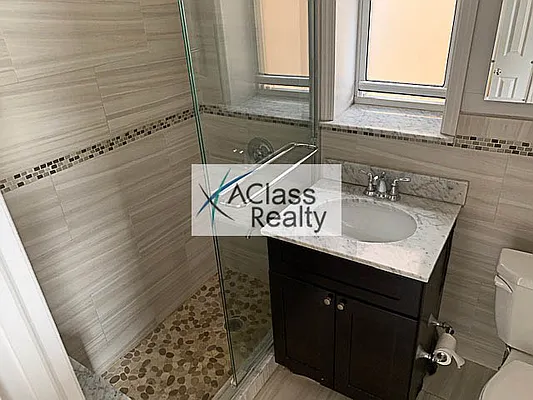 Rented by A Class Realty International | media 8