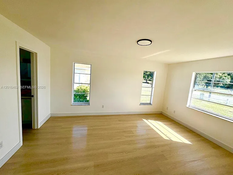 2351 SW Chestnut Ln — Photo 6