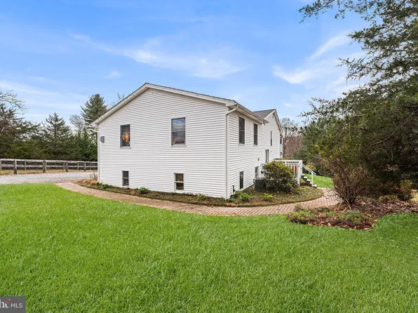 45 Wenzel Rd, Airville, PA 17302