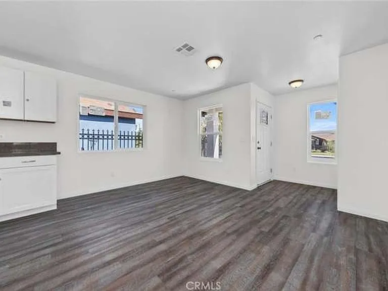 6 S Owens St — Photo 4