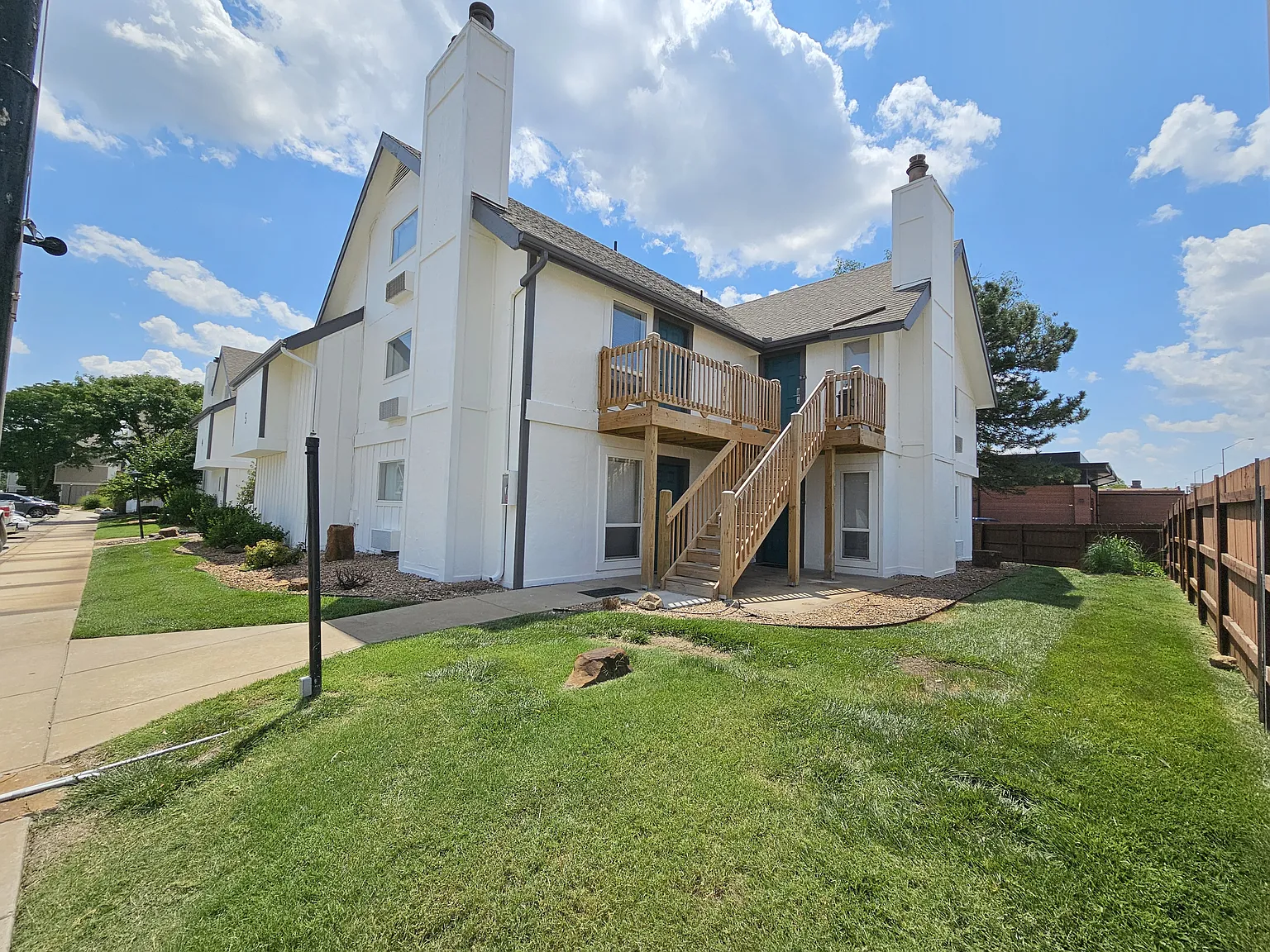 Main Street Residences — Photo 4