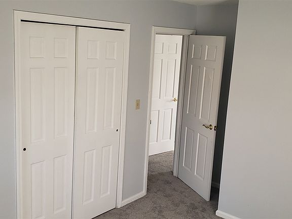 5th image of 4009 Parkmont Dr