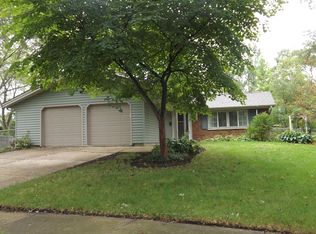 427 Cable Ct, Schaumburg, IL 60193