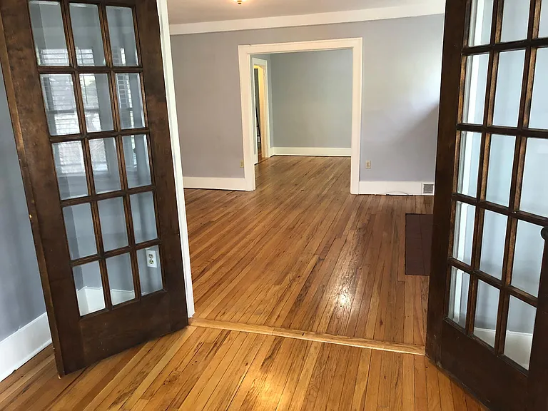 347 W Troy St — Photo 6