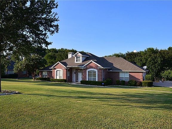 4th image of 1541 Brook Ln