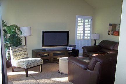 3rd image of 343 W Dawson Ct