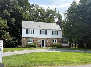 15201 Rosecroft Rd, Rockville, MD 20853