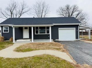 1413 Primrose Ln, Macon, MO 63552