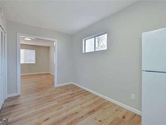 5th image of 955 Tilden St NW