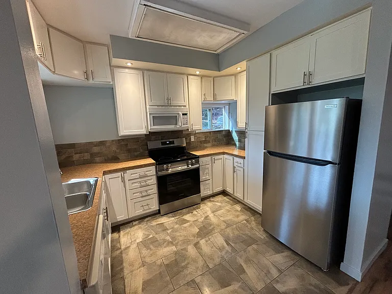 4518 Sleater Kinney Rd NE #B — Photo 9