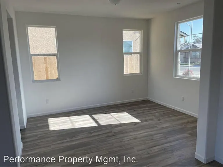 6698 E Adena Ave — Photo 16