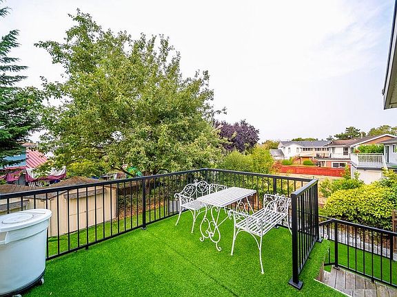5th image of 6071 Drewry Cres