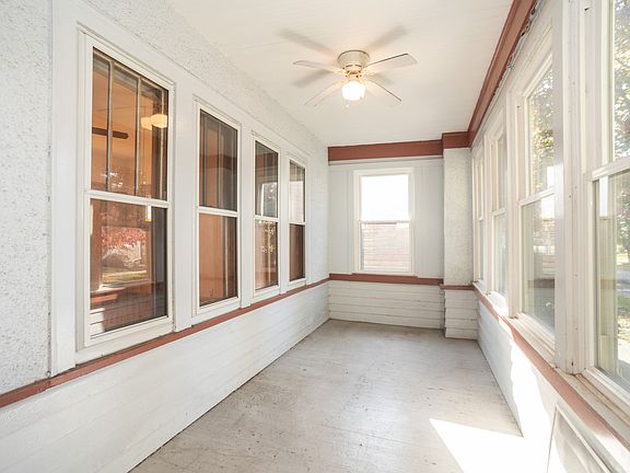 5th image of 1116 Marengo Ave